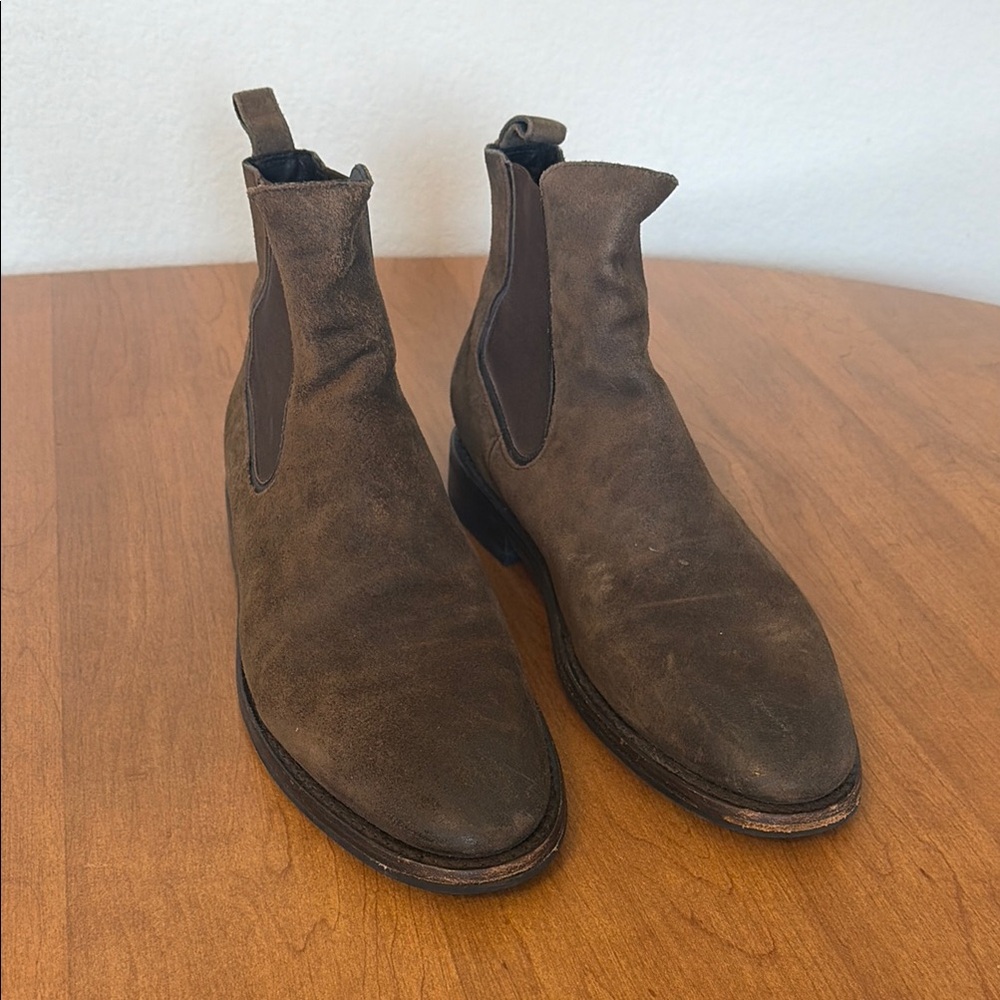 Thursday Boot Company Men's Brown Suede Chukka Boots - Picture 2 of 4